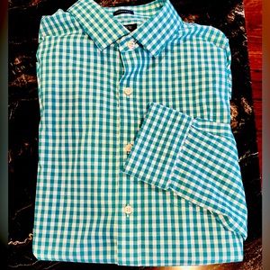 J Crew Thompson Flex Wrinkle Free Button Down Shirt. Men’s size XL.